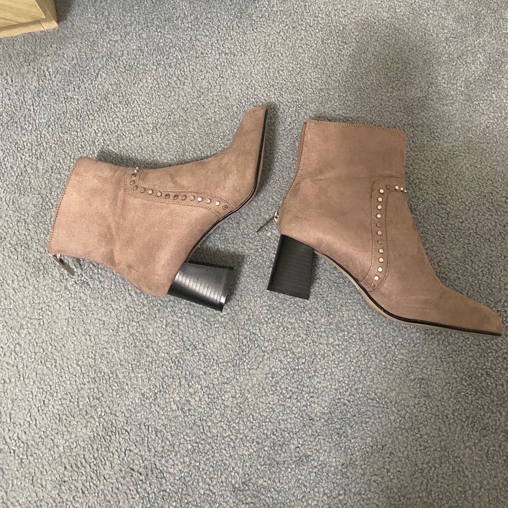 TOPSHOP suede neutral studded heeled booties
